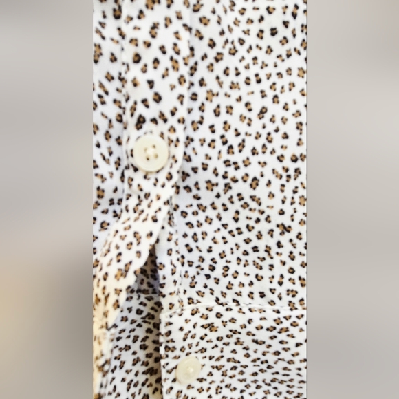 Banana Republic Button Down Blouse - Picture 3 of 5